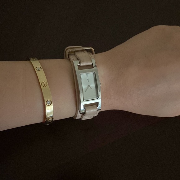 Vintage DKNY Blush Pink Watch - Picture 8 of 8